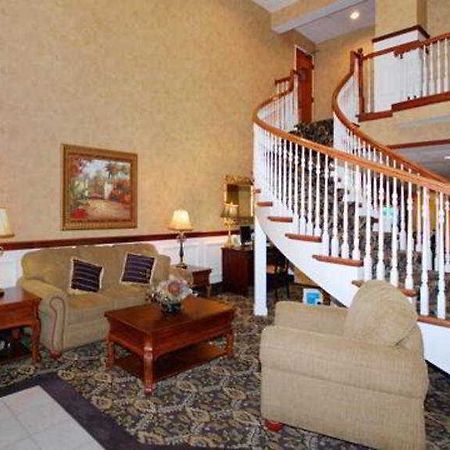 Comfort Suites Airport Колумбус Интерьер фото